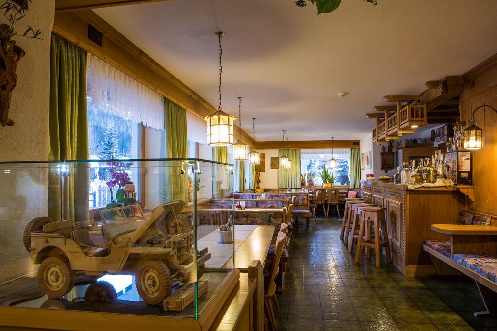 Hotel Rezia La Villa  Bagian luar foto