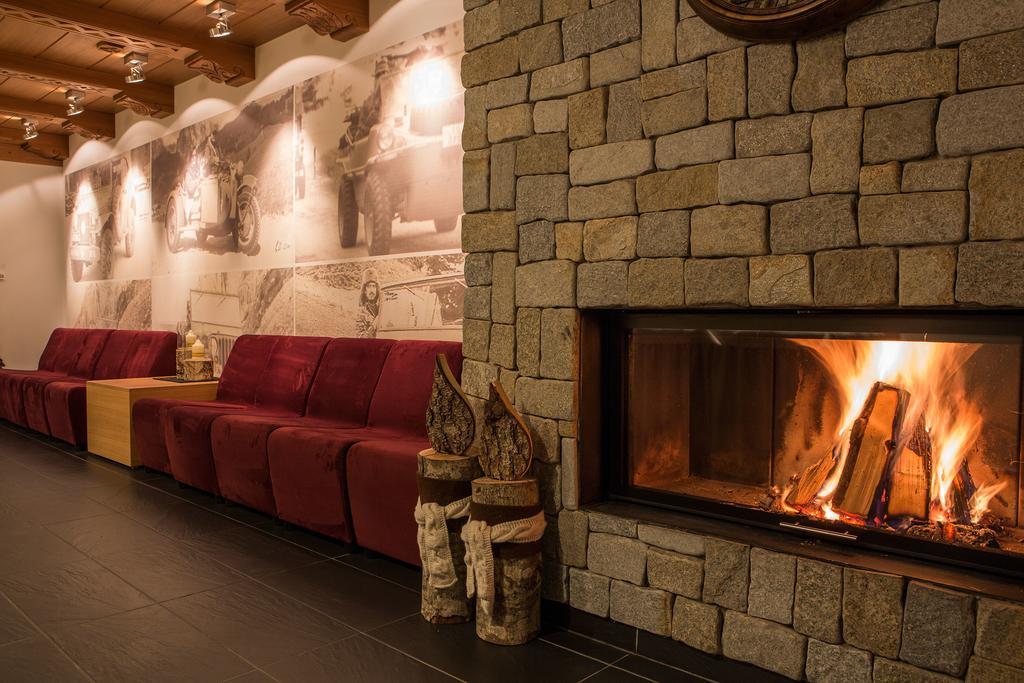 Hotel Rezia La Villa  Bagian luar foto